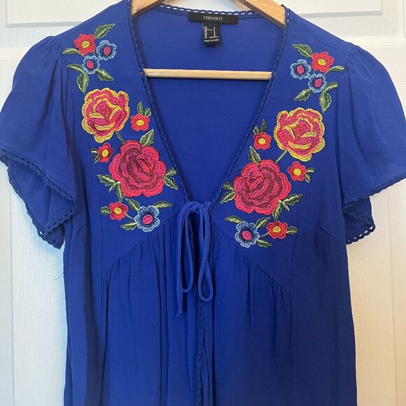 Front tie embroidered top - Picture 1 of 3